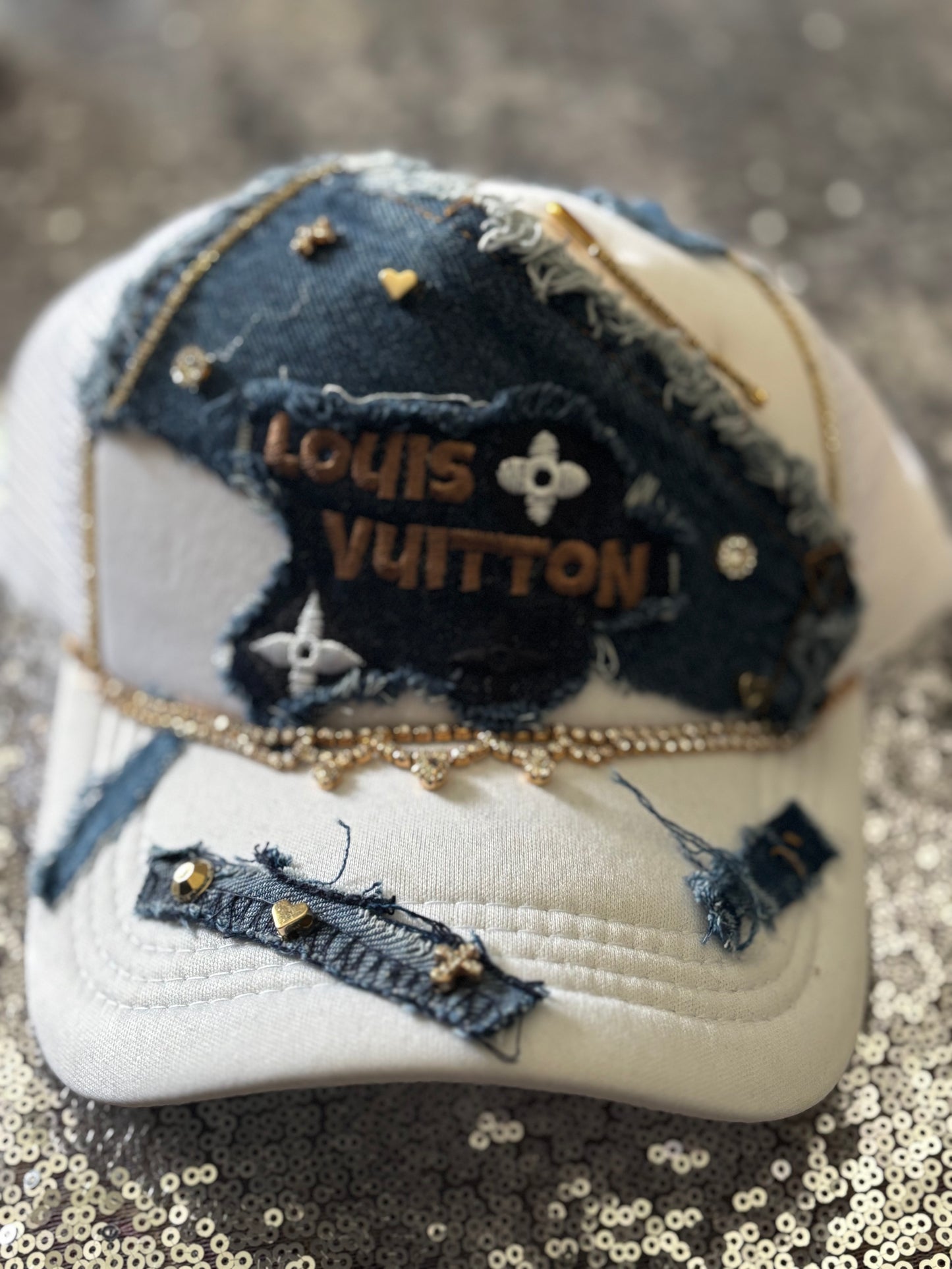 ✨ “Golden Edge Trucker – White Edition” ✨