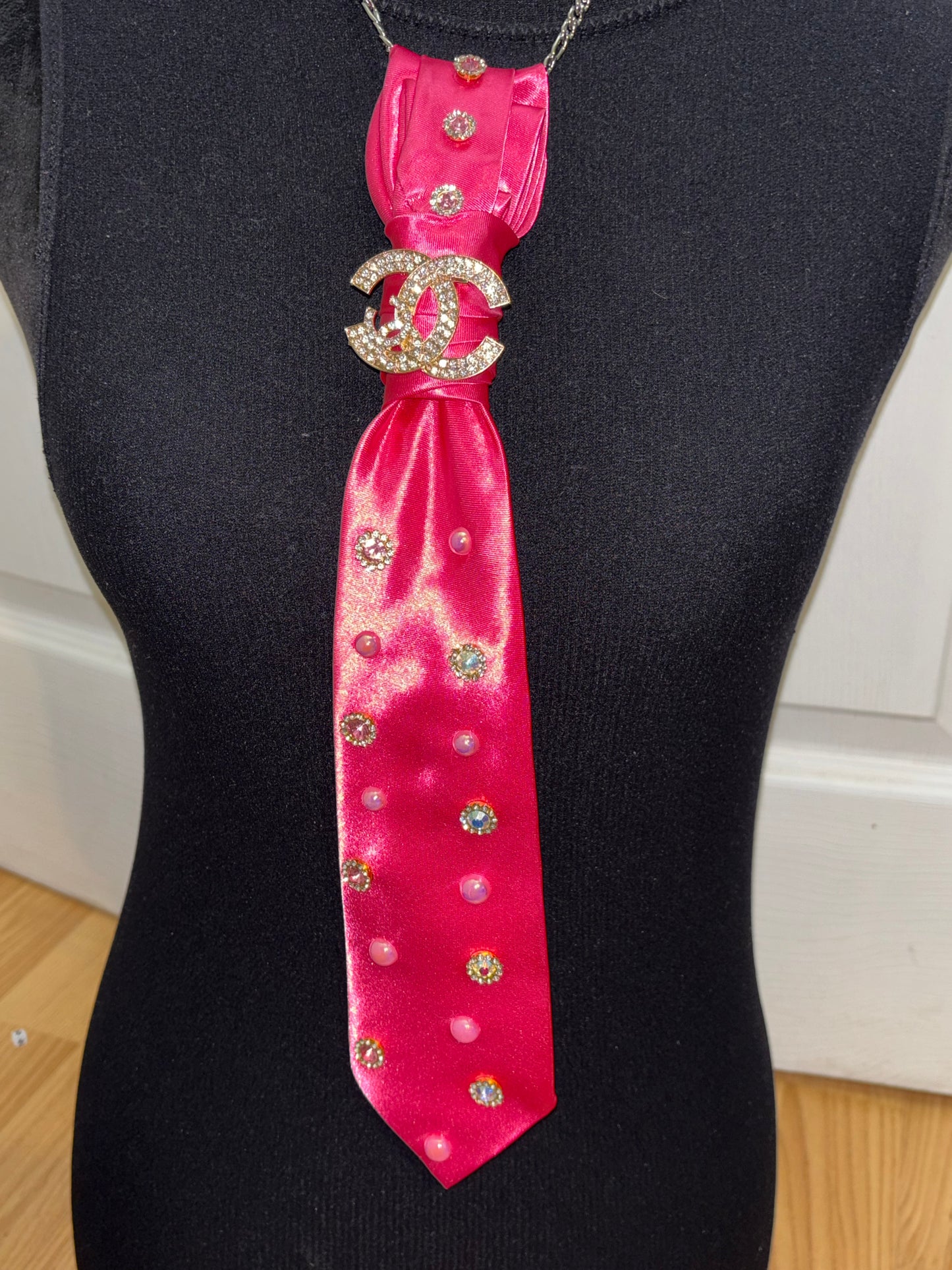 π Fuchsia Luxe Gem Necktie