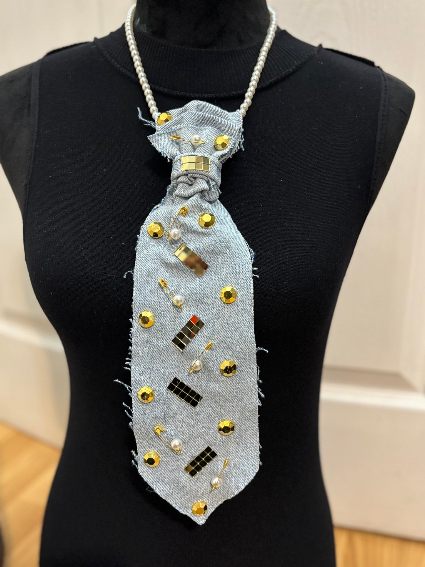 π Golden Grit Denim Necktie