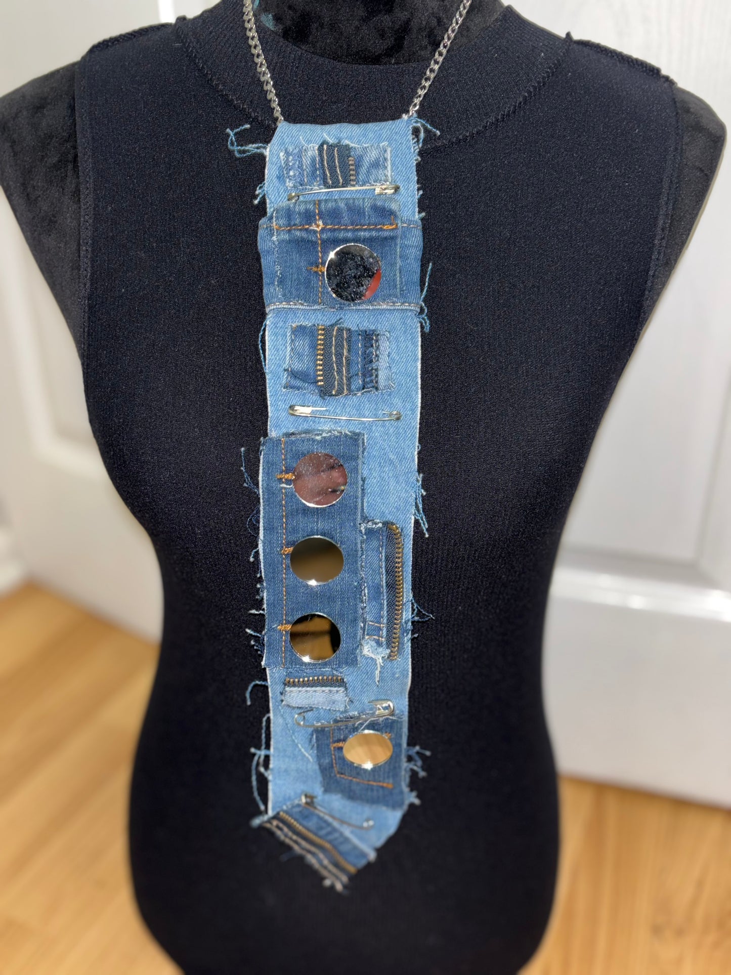 🧵 Urban Edge Denim Necktie