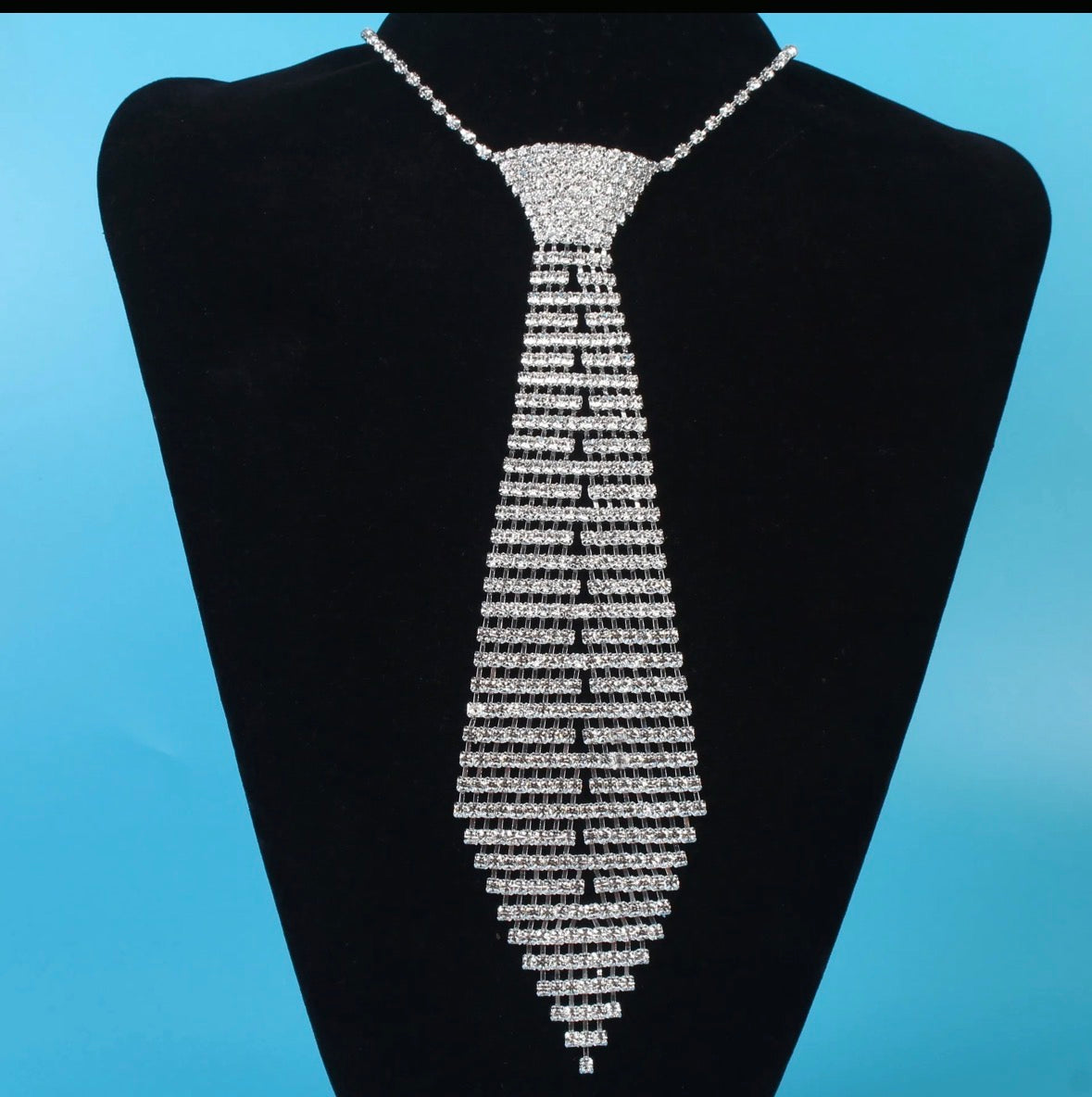 THE DIAMOND DRIP STATEMENT TIE NECKLACE 👑
