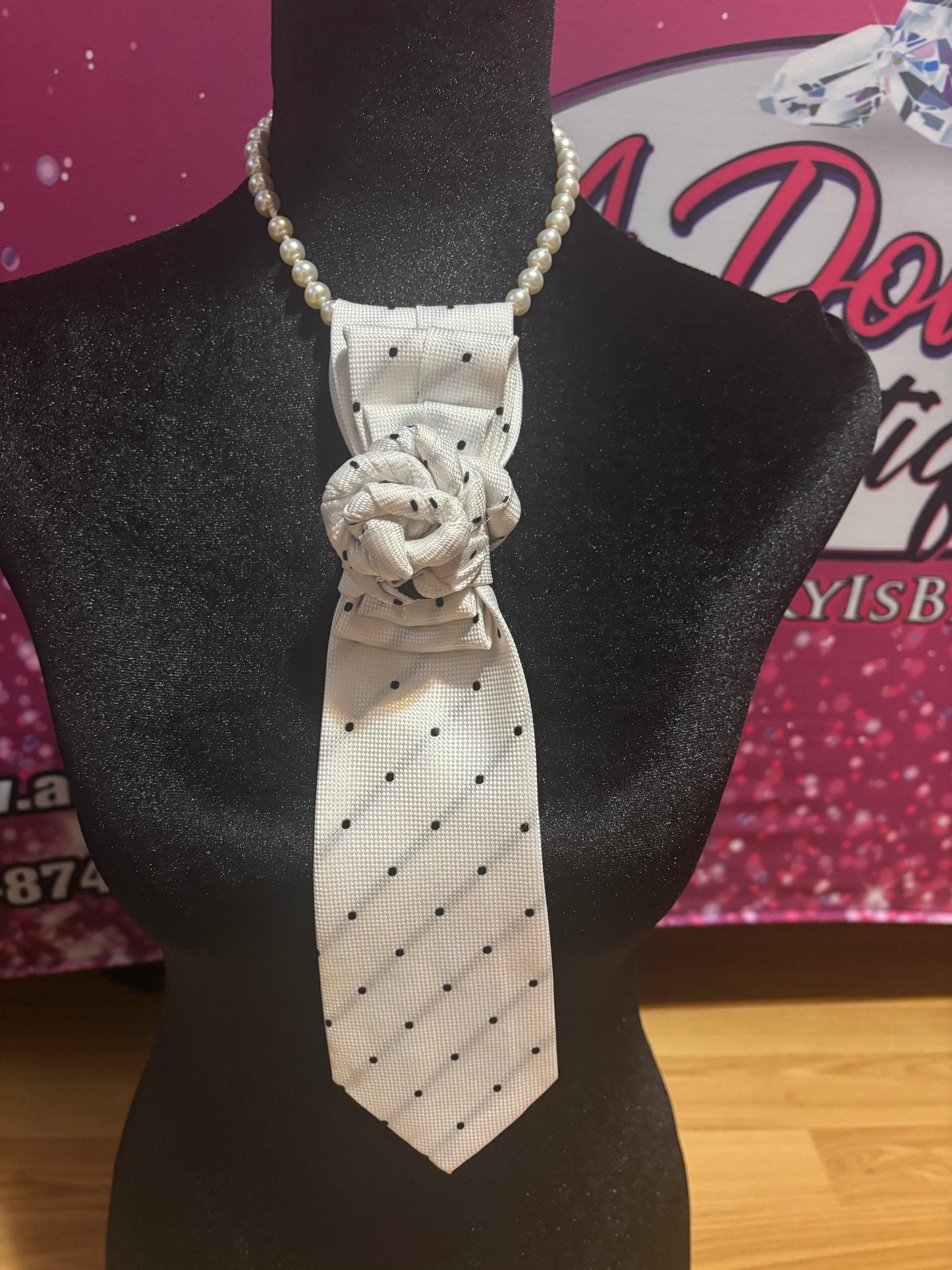 Pearl Noir Luxe Tie Necklace