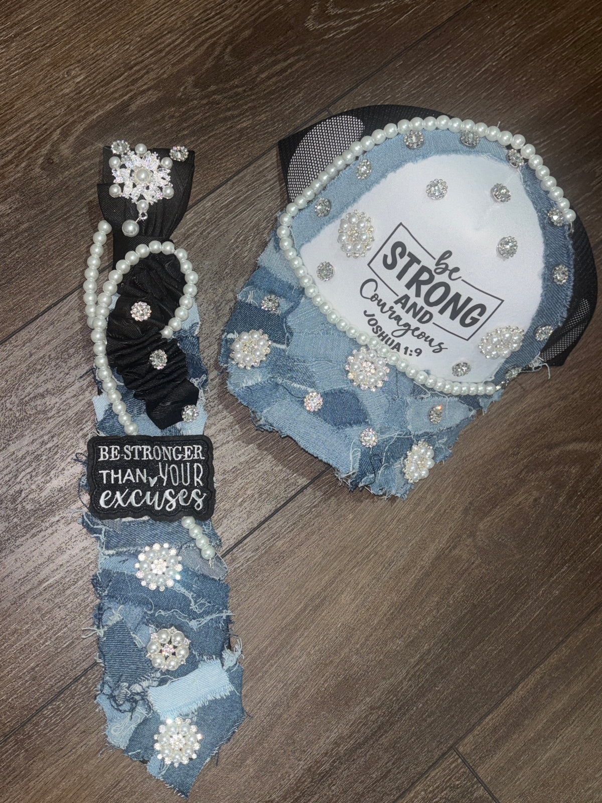 “COURAGEOUSLY GLAM”

ONE OF ONE EXCLUSIVE | SIGNATURE DENIM & PEARL COLLECTION