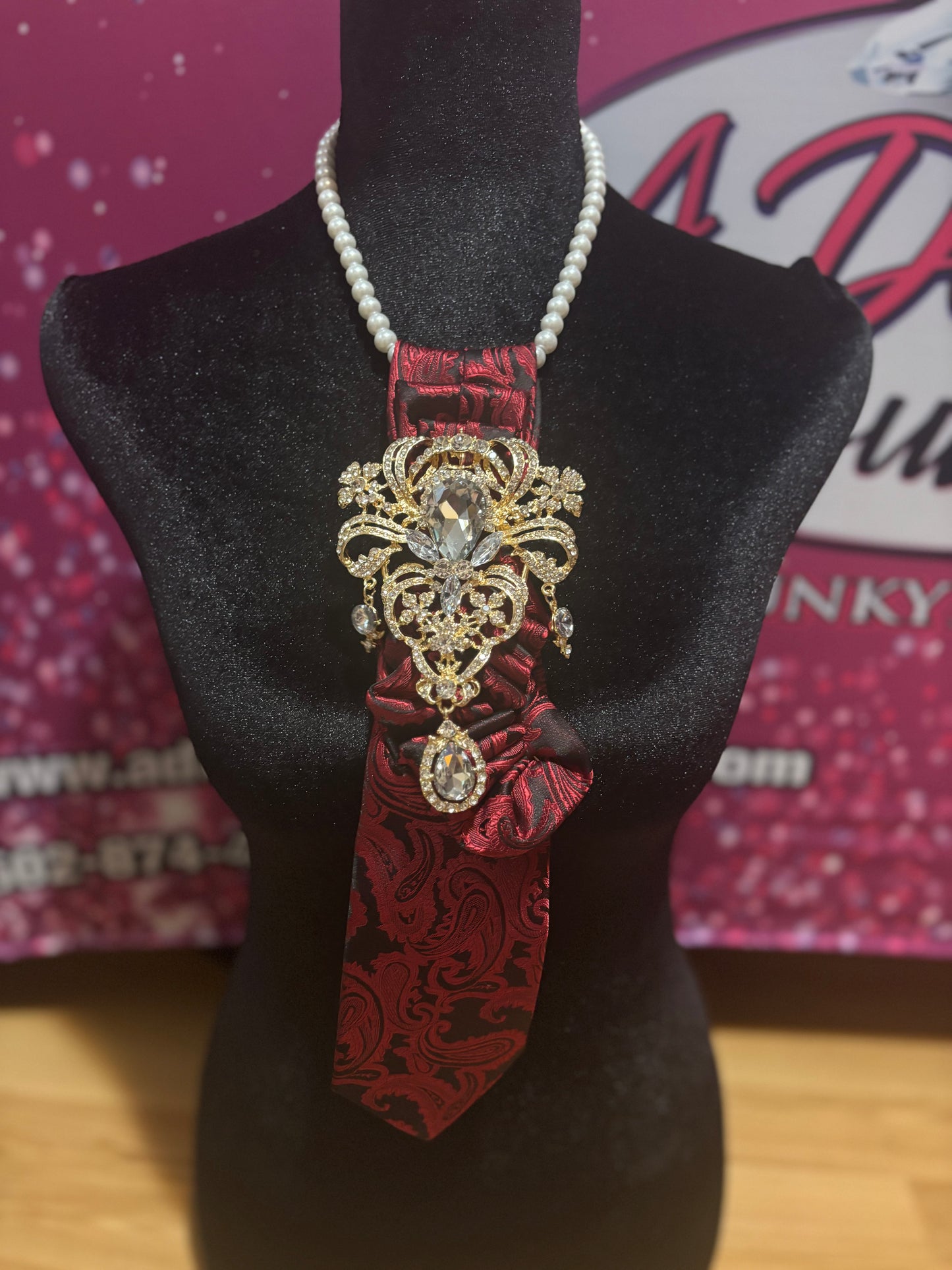 Baroque Empress Tie Necklace