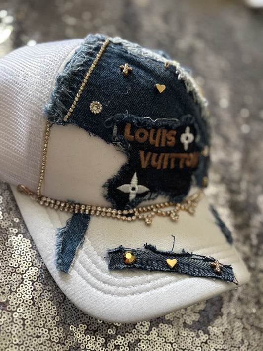 ✨ “Golden Edge Trucker – White Edition” ✨
