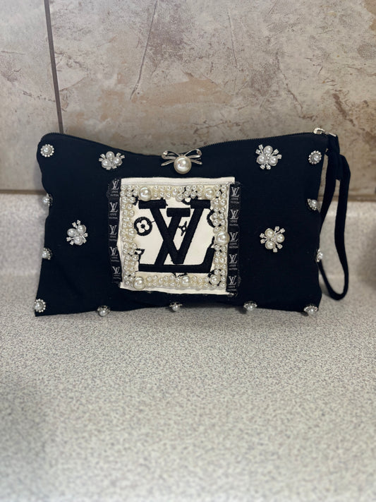 Pearl Noir Luxe Wristlet Clutch
