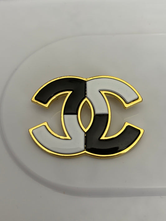 Split Black & White CC Brooch – Gold-Trimmed Designer-Inspired Elegance