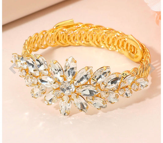 The Golden Crystal Bloom Bracelet