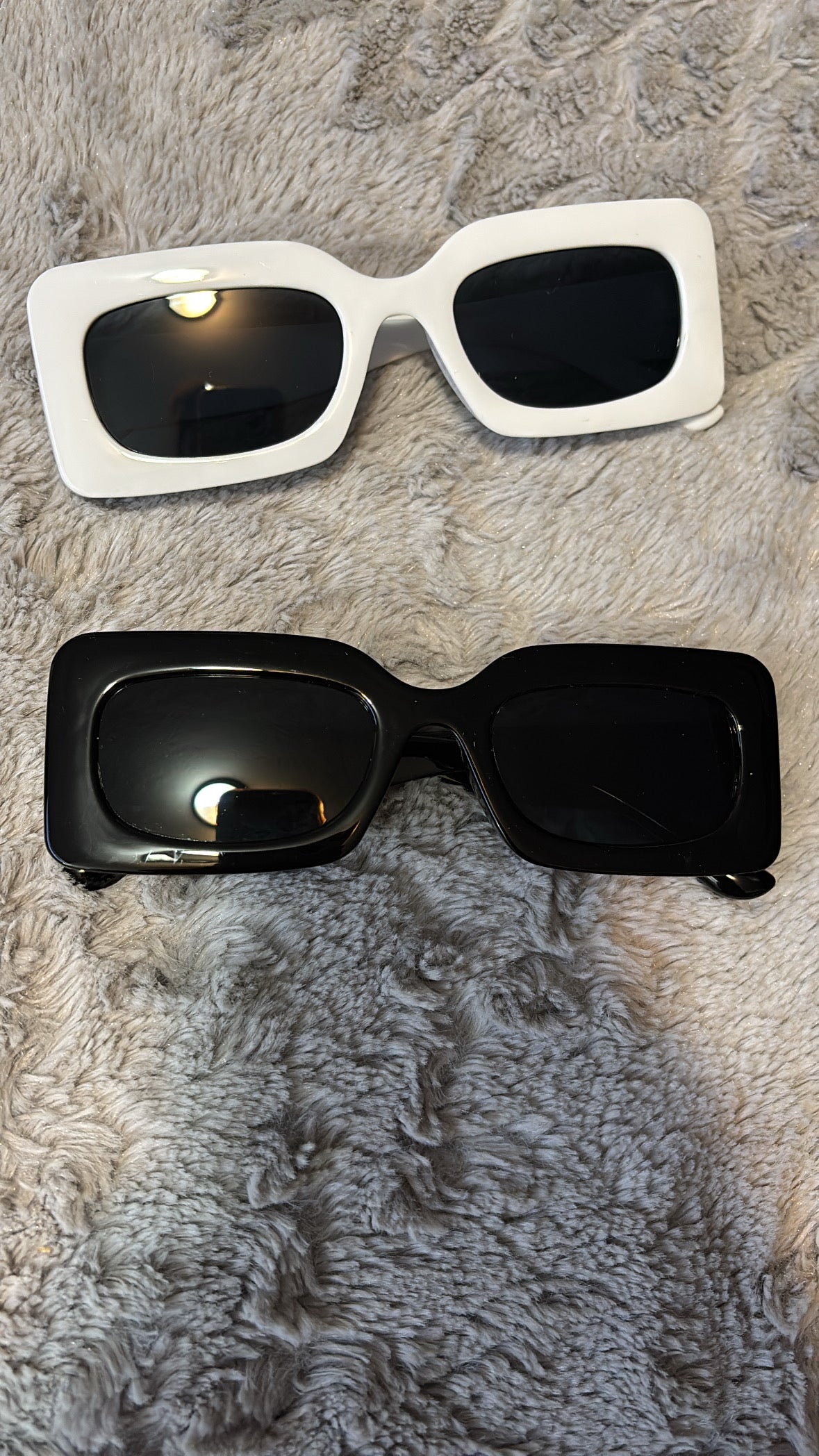 The Luxe Line: Noir + Blanc