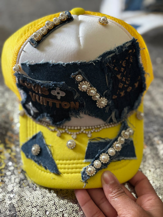 ✨ “Pearl Rebel Trucker – Yellow Edition” ✨

The Pearl Rebel Trucker – Yellow Edition