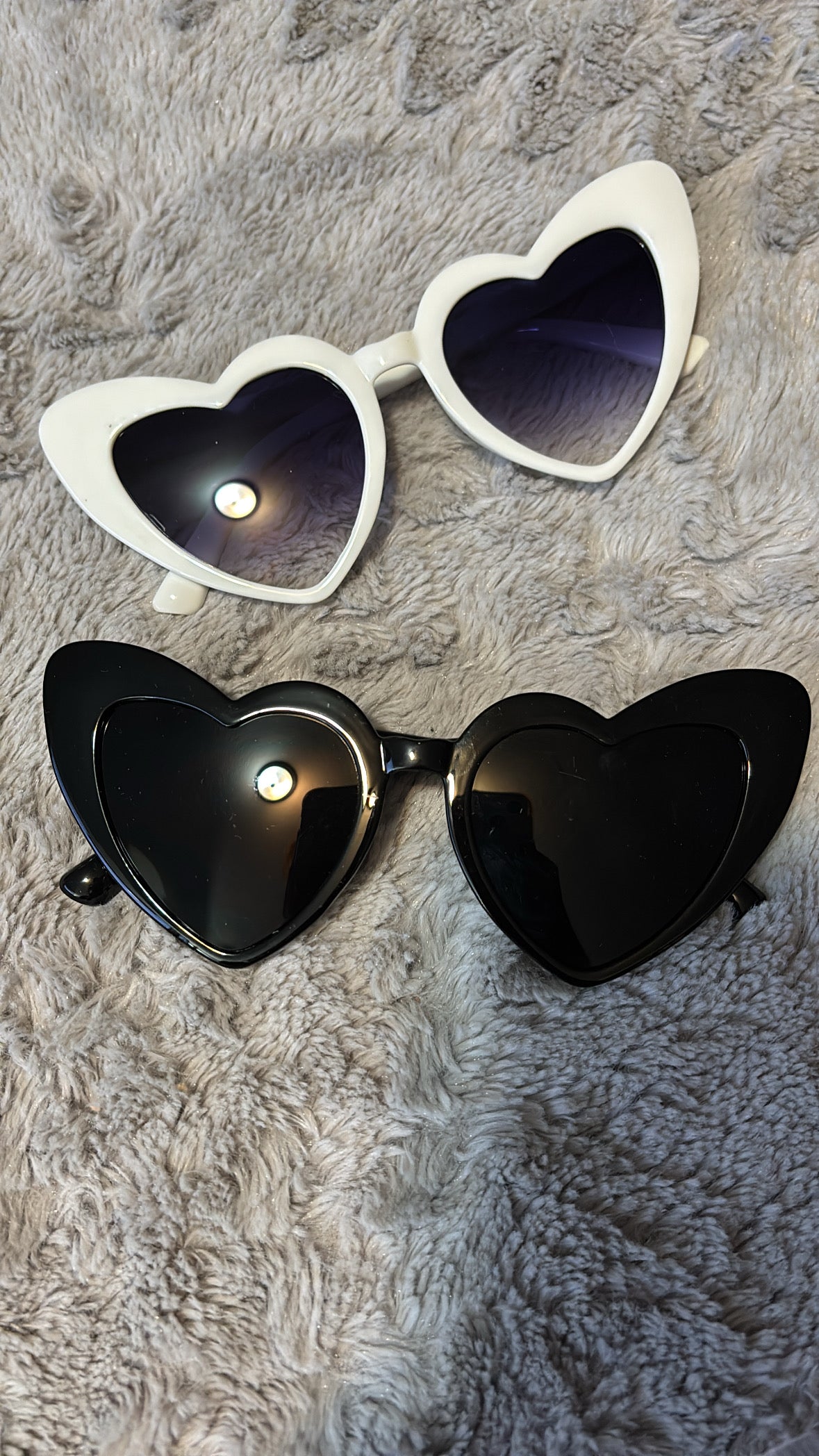 The Luxe Line: Noir + Blanc