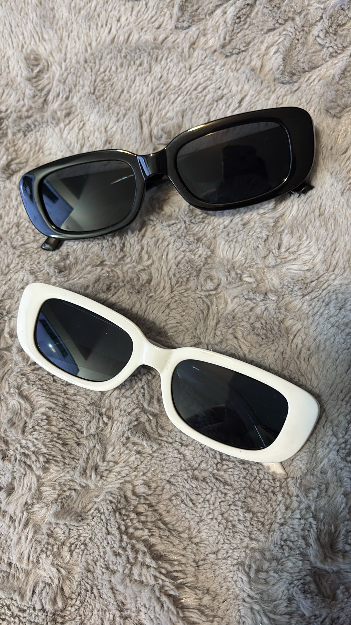 The Luxe Line: Noir + Blanc