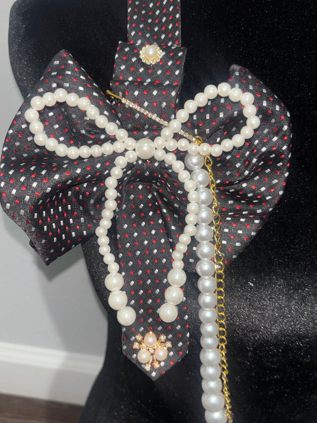 The Parisian Heiress | Luxury Pearl Bow Statement Tie Necklace